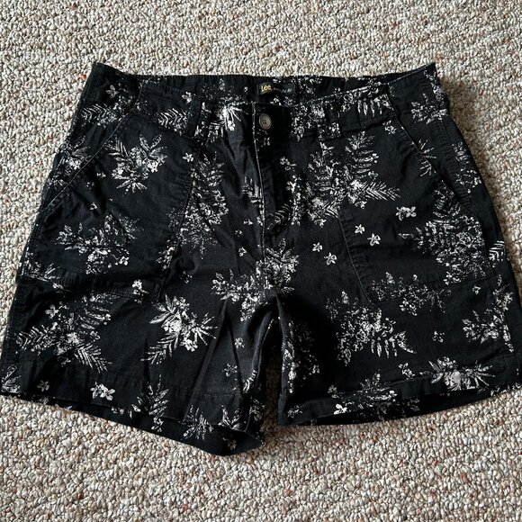 Shorts - Picture 1 of 5